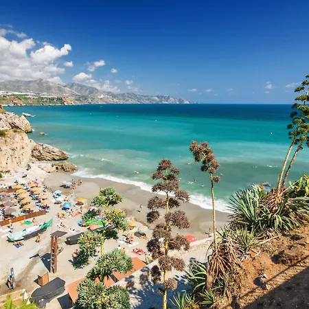 Apartamentos Coral-Mar En El Centro De Nerja