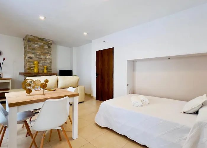 Apartamentos Coral-Mar En El Centro De Nerja Nerja
