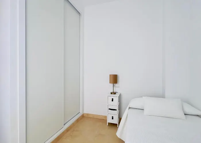 Apartamentos Coral-Mar En El Centro De Nerja