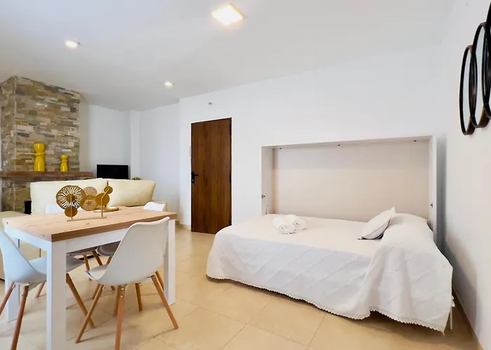 Apartamentos Coral-Mar En El Centro De Nerja Appartement *