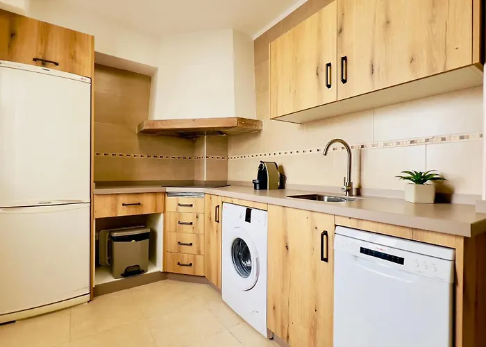 Apartamentos Coral-Mar En El Centro De Nerja *