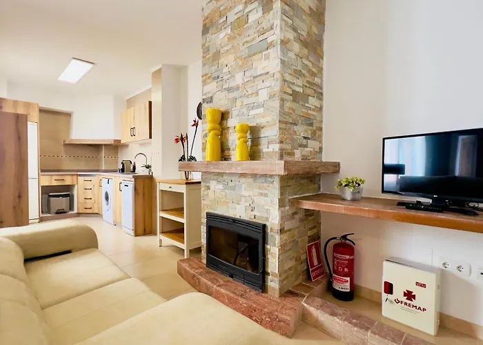 Apartamentos Coral-Mar En El Centro De Nerja