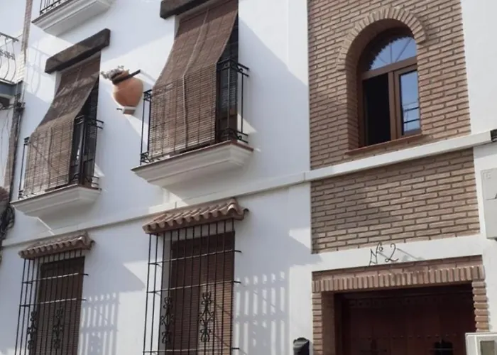 Apartamentos Coral-Mar En El Centro De Nerja *