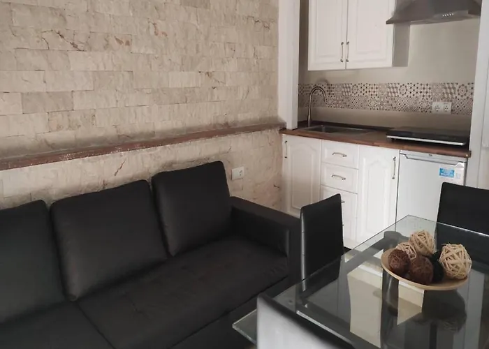 Apartamentos Coral-Mar En El Centro De Nerja *