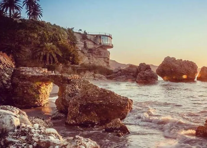 Apartamentos Coral-Mar En El Centro De Nerja Appartement Nerja