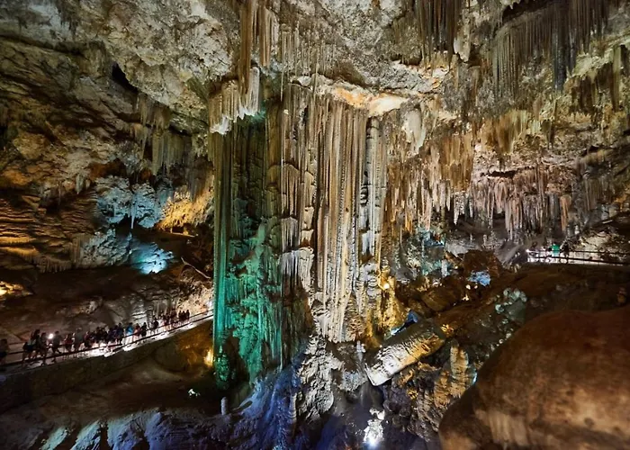 Apartamentos Coral-Mar En El Centro De Nerja Appartement Nerja